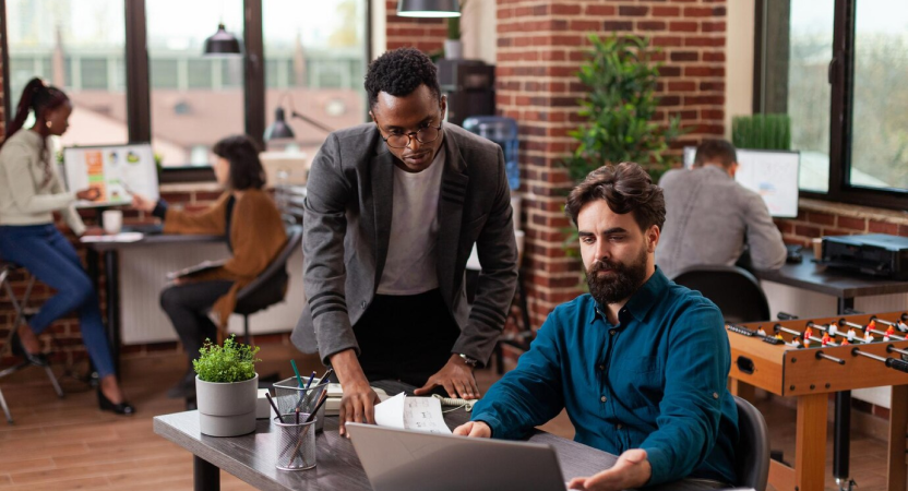 Why Businesses Prefer Marketplaces Over Hiring Large Teams