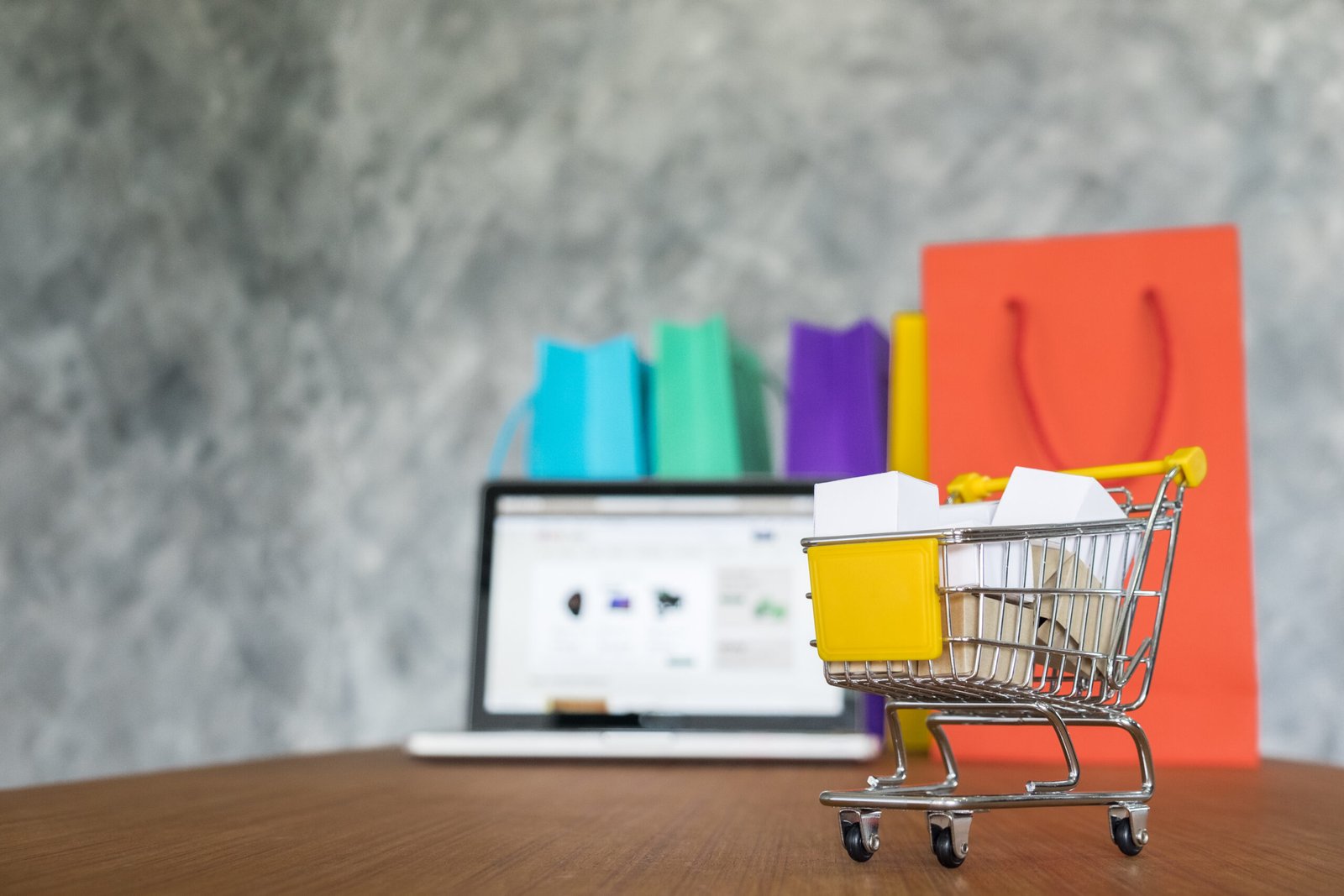 Curated Marketplaces vs Open Marketplaces: What’s Better?